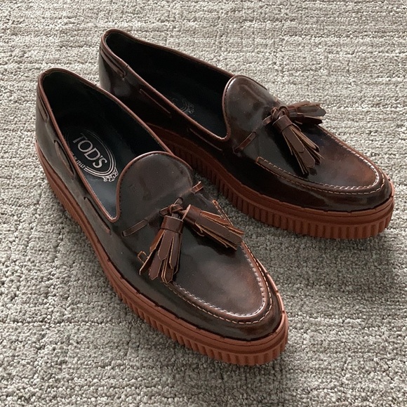 TOD’S Tasseled Glossed-Leather Loafers - Picture 6 of 14